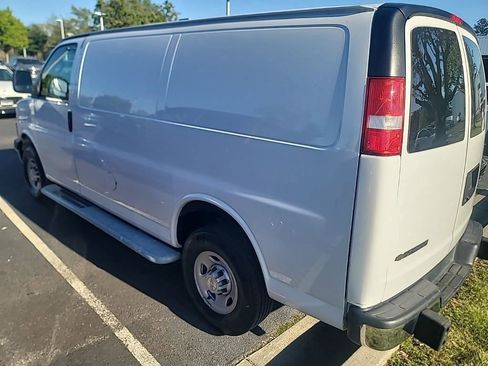 Used 2024 Chevrolet Express 2500 w/ Driver Convenience Package RWD image 19
