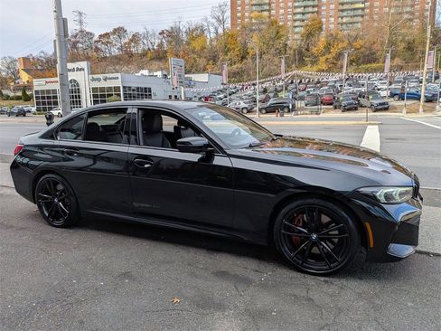 Used 2023 BMW 330i xDrive 330i xDrive w/ M Sport Package image 5