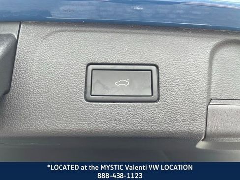 Certified 2025 Volkswagen Atlas SEL Premium R-Line image 21