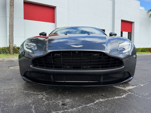 Used 2018 Aston Martin DB11 V12 RWD image 8