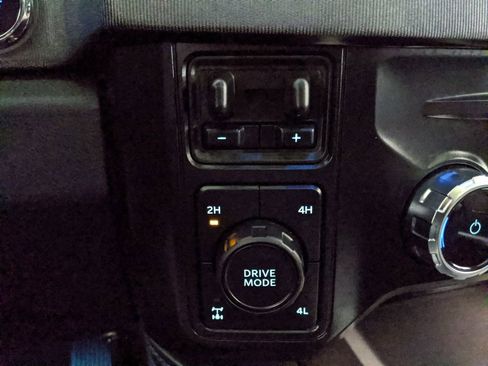 Used 2026 Ford F250 Platinum AWD/4WD image 13