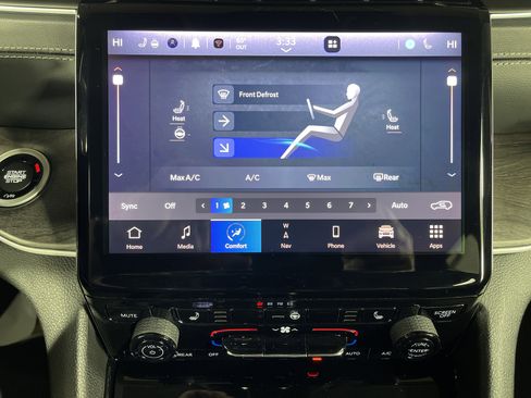 Used 2023 Jeep Grand Cherokee Limited image 24