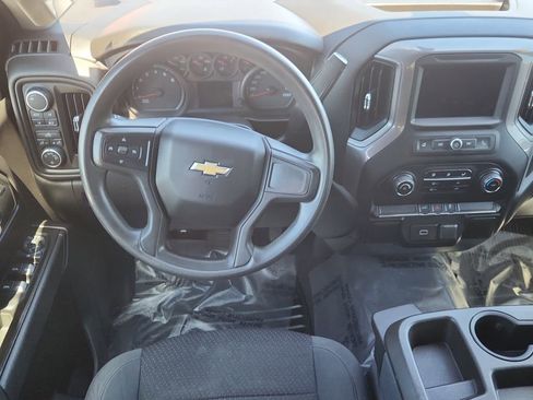 Used 2019 Chevrolet Silverado 1500 Custom w/ Custom Value Package AWD/4WD image 10