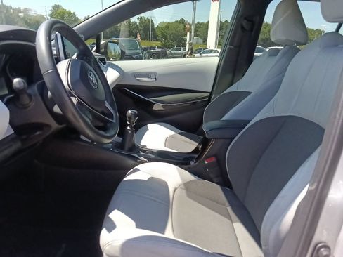 Used 2022 Toyota Corolla XSE FWD image 15
