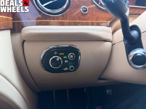 Used 2012 Bentley Mulsanne RWD image 43