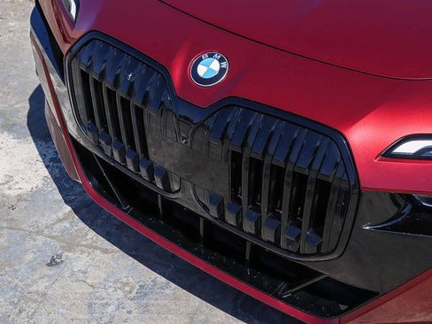 Used 2023 BMW 740i RWD image 10