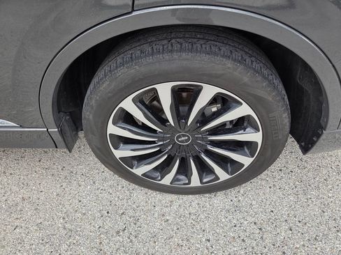 Used 2022 Lincoln Aviator Black Label Grand Touring AWD/4WD image 7