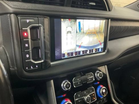 Used 2023 GMC Yukon Denali AWD/4WD image 10