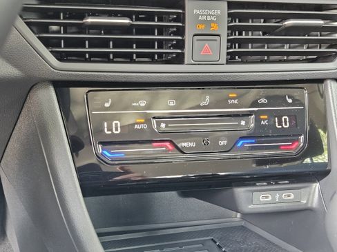 New 2025 Volkswagen Jetta SE image 26