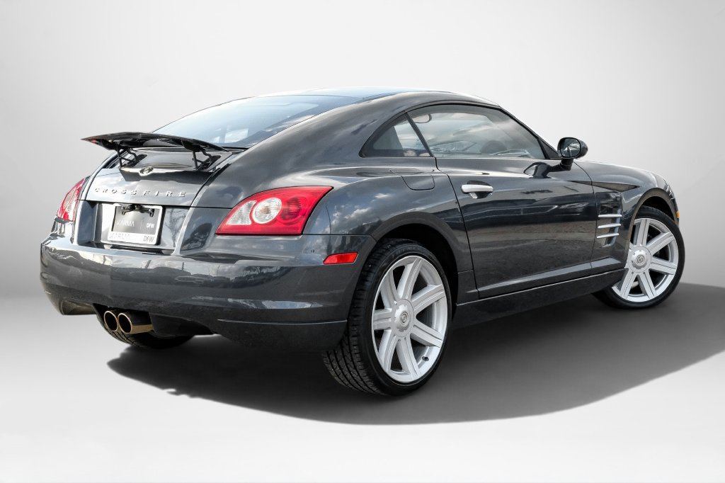 Used 2006 Chrysler Crossfire Limited RWD image 6