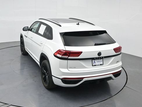 Used 2023 Volkswagen Atlas Cross Sport SEL R-Line AWD/4WD image 39