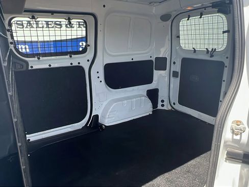 Used 2017 Chevrolet City Express LT FWD image 10