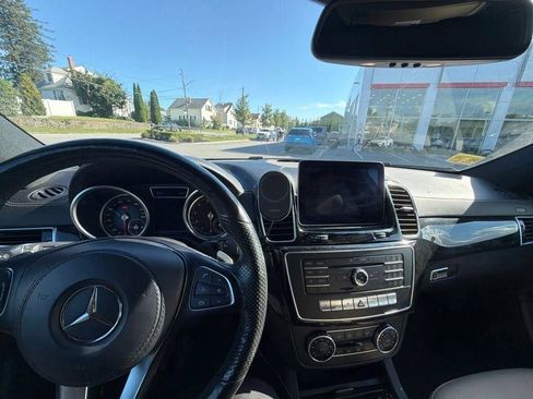 Used 2017 Mercedes-Benz GLS 450 4MATIC image 4
