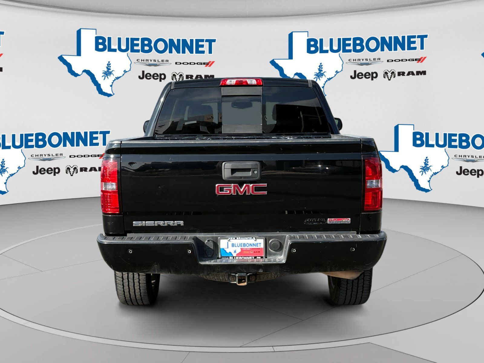 Used 2014 GMC Sierra 1500 SLT w/ All-Terrain Package AWD/4WD image 6