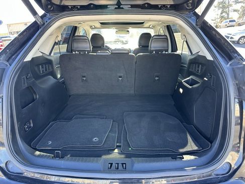 Used 2019 Ford Edge Titanium w/ Equipment Group 301A image 39