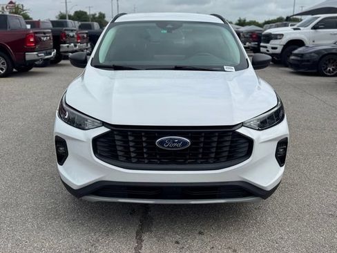 Used 2024 Ford Escape Active w/ Tech Pack #1 FWD image 2