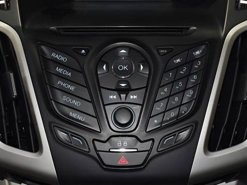 Used 2014 Ford Focus SE FWD image 14