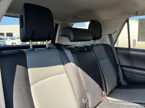 Used 2020 Toyota 4Runner SR5 Premium w/ Moonroof Package AWD/4WD image 18