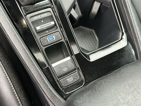 Used 2024 Honda Accord EX-L image 19