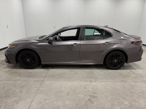 Used 2023 Toyota Camry SE image 8