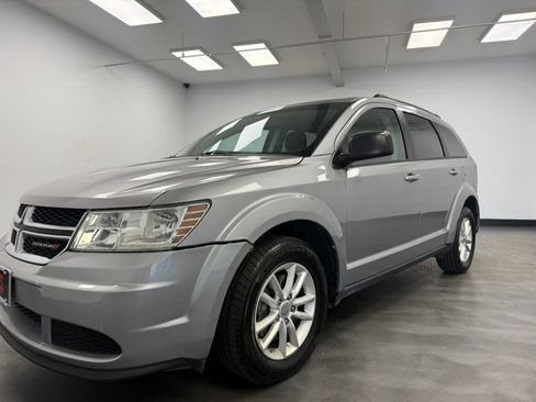 Used 2017 Dodge Journey SE w/ Flexible Seating Group FWD image 21