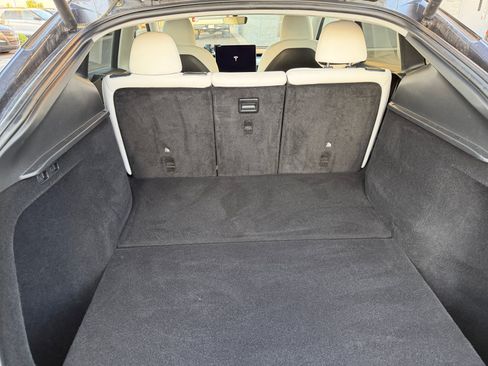 Used 2023 Tesla Model Y 2WD image 16