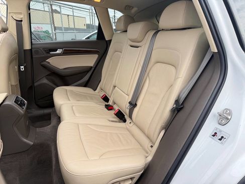 Used 2015 Audi Q5 2.0T Premium Plus w/ Technology Package AWD/4WD image 13