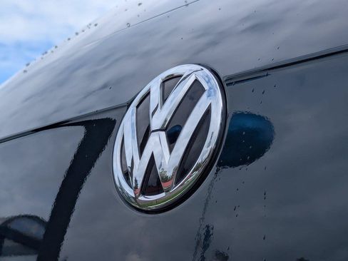 Used 2018 Volkswagen Tiguan S AWD/4WD image 29