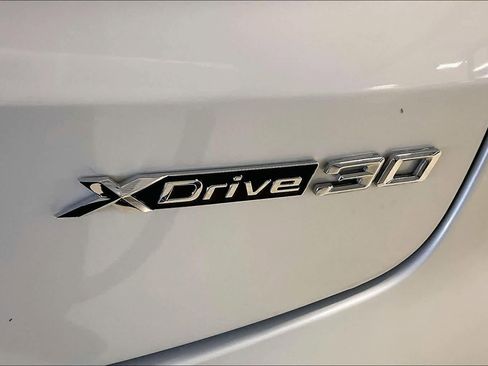 Used 2022 BMW X4 xDrive30i w/ Premium Package image 10