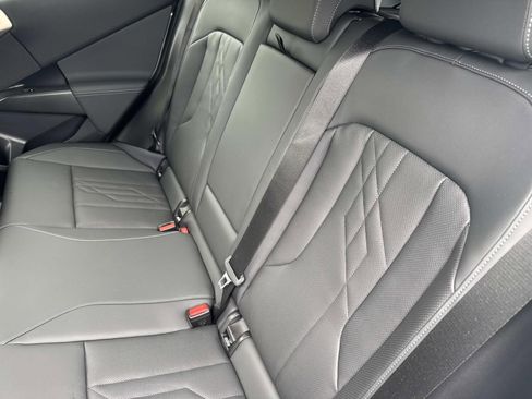 Used 2025 BMW X3 xDrive30i w/ Premium Package image 13