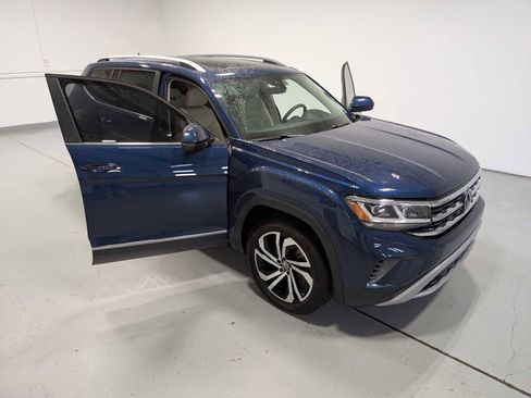 Used 2023 Volkswagen Atlas SEL AWD/4WD image 16