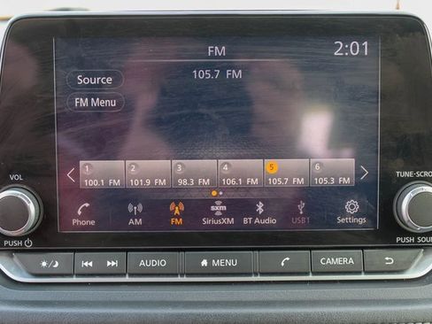 Used 2024 Nissan Rogue SV image 24