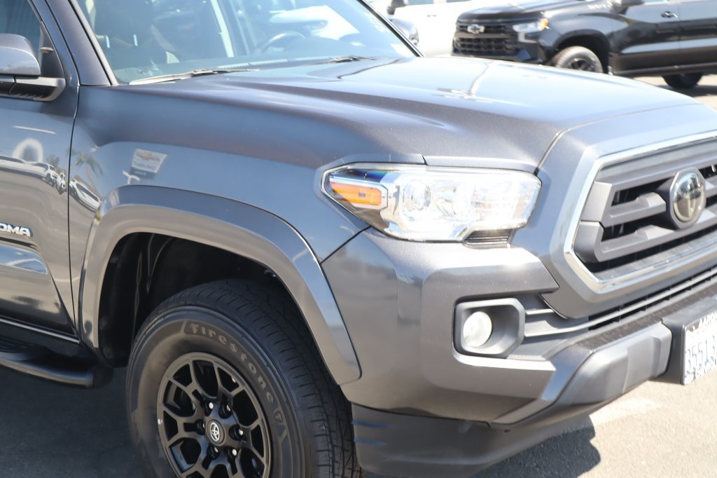 Used 2021 Toyota Tacoma SR5 RWD image 11