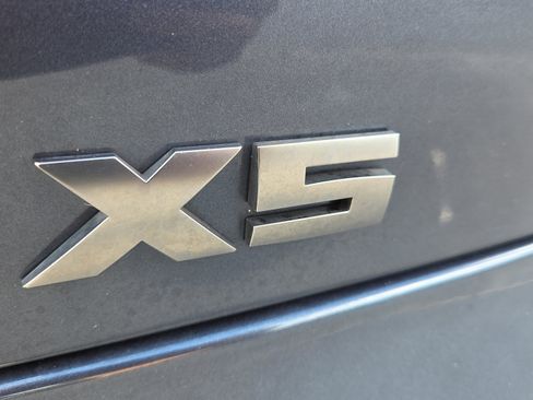 Used 2022 BMW X5 M50i image 18