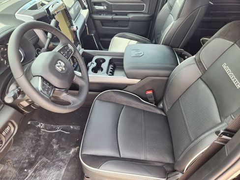 New 2026 RAM 2500 Laramie w/ Night Edition AWD/4WD image 9