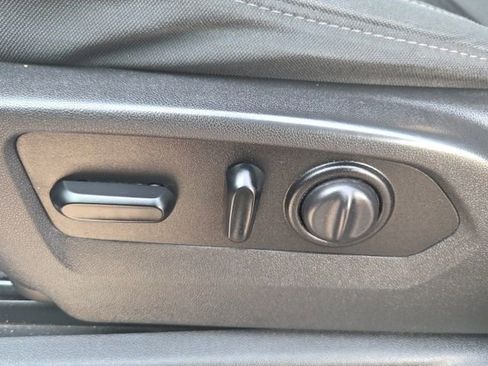 Used 2021 GMC Sierra 1500 SLE w/ X31 Off-Road Package image 22