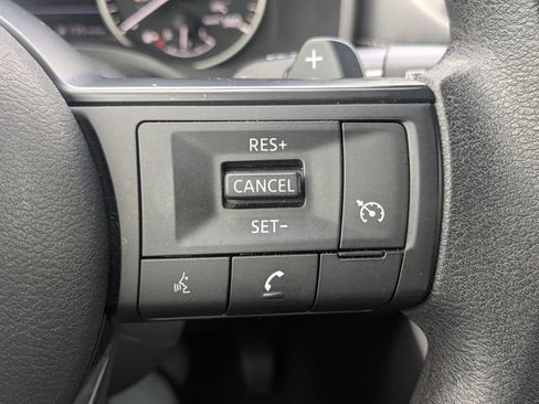 Used 2024 Nissan Rogue S AWD/4WD image 28