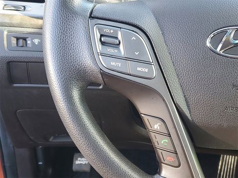 Used 2017 Hyundai Santa Fe Sport image 11