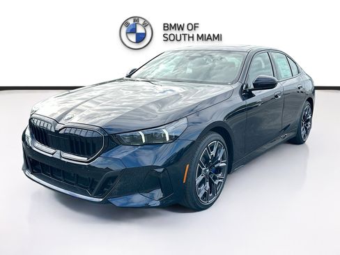 New 2026 BMW 530i w/ M Sport Package RWD image 3