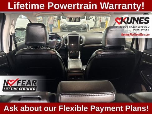 Used 2024 Ford Edge Titanium image 17