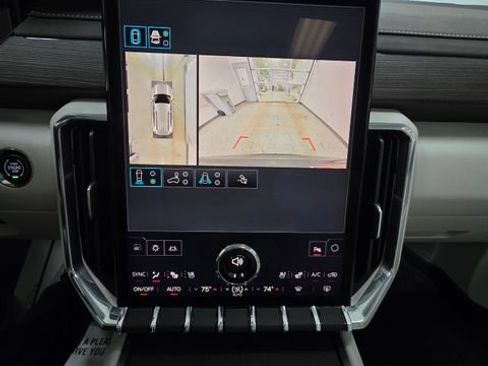 Used 2026 GMC Acadia Denali w/ Super Cruise Package AWD/4WD image 16