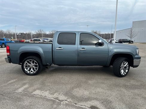 Used 2013 GMC Sierra 1500 SLE w/ Power Tech Package image 2