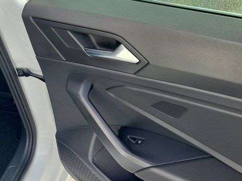 Certified 2024 Volkswagen Jetta SE FWD image 6