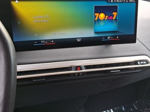 Used 2023 BMW iX xDrive50 w/ Sport Package AWD/4WD image 19