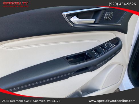 Used 2018 Ford Edge Titanium w/ Technology Package AWD/4WD image 34