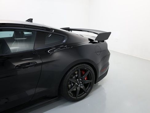 Used 2022 Ford Mustang Shelby GT500 w/ Carbon Fiber Track Pack image 61