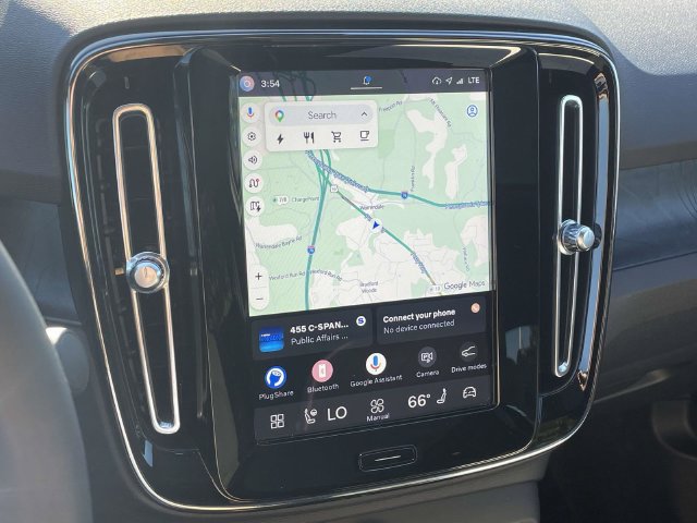 Certified 2023 Volvo C40 P8 Recharge Plus w/ Climate Package AWD/4WD image 17