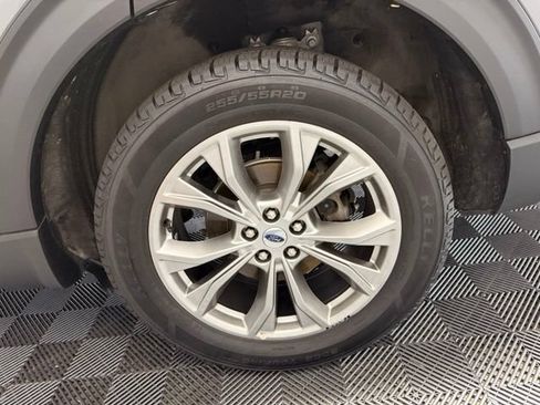 Used 2023 Ford Explorer XLT w/ Equipment Group 202A AWD/4WD image 44