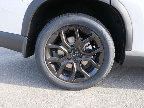 New 2025 Honda Pilot Touring image 11