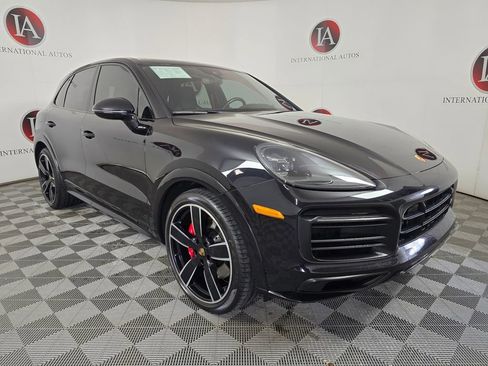 Used 2021 Porsche Cayenne GTS w/ Premium Package image 1